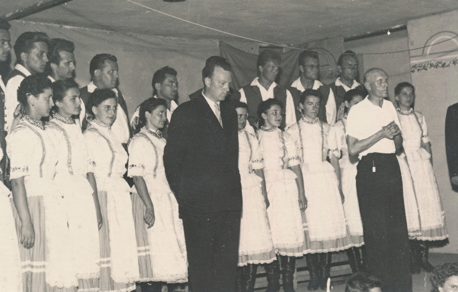 ag-tibor-nepes-kistarkany