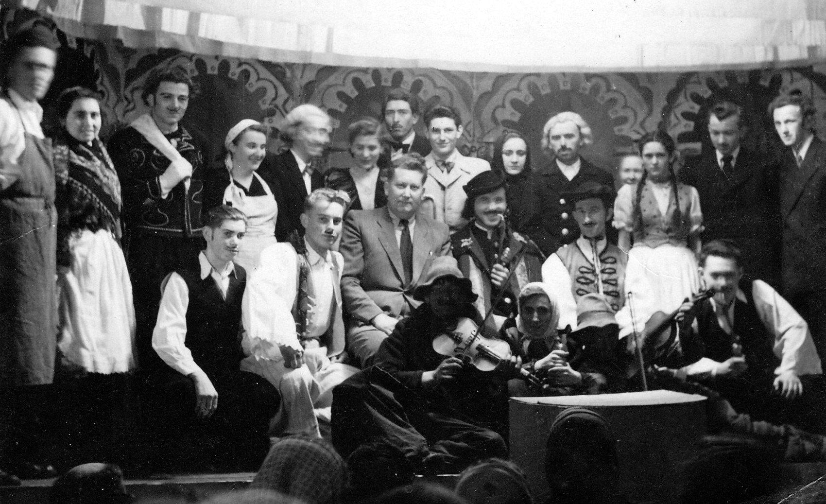 heteny-A-csikos_1950