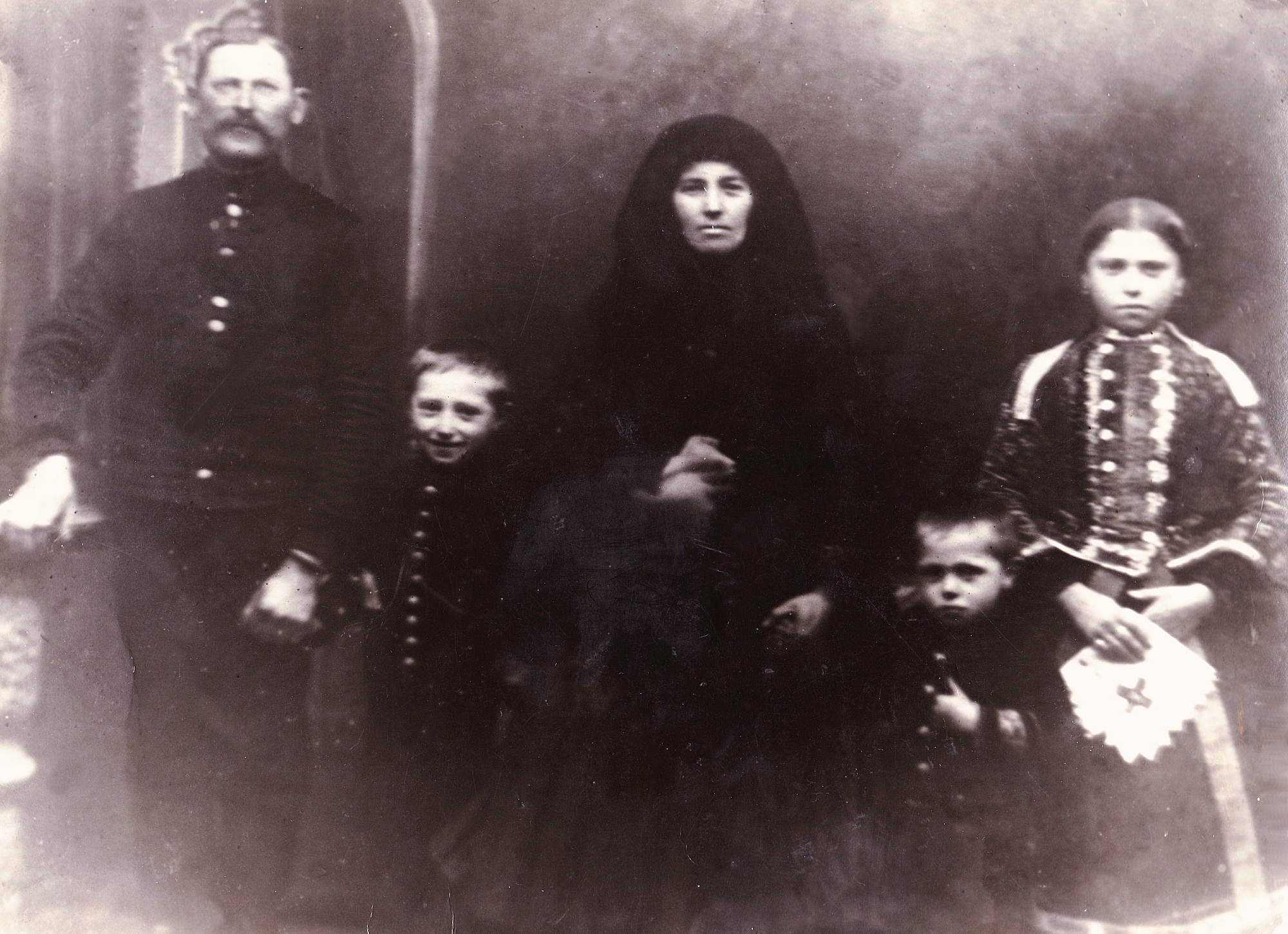 heteny-Szuh_Istvan_csaladja