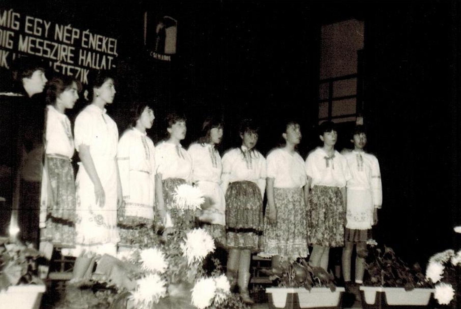 felsoszeli-gyermekkar-a-csemadokban