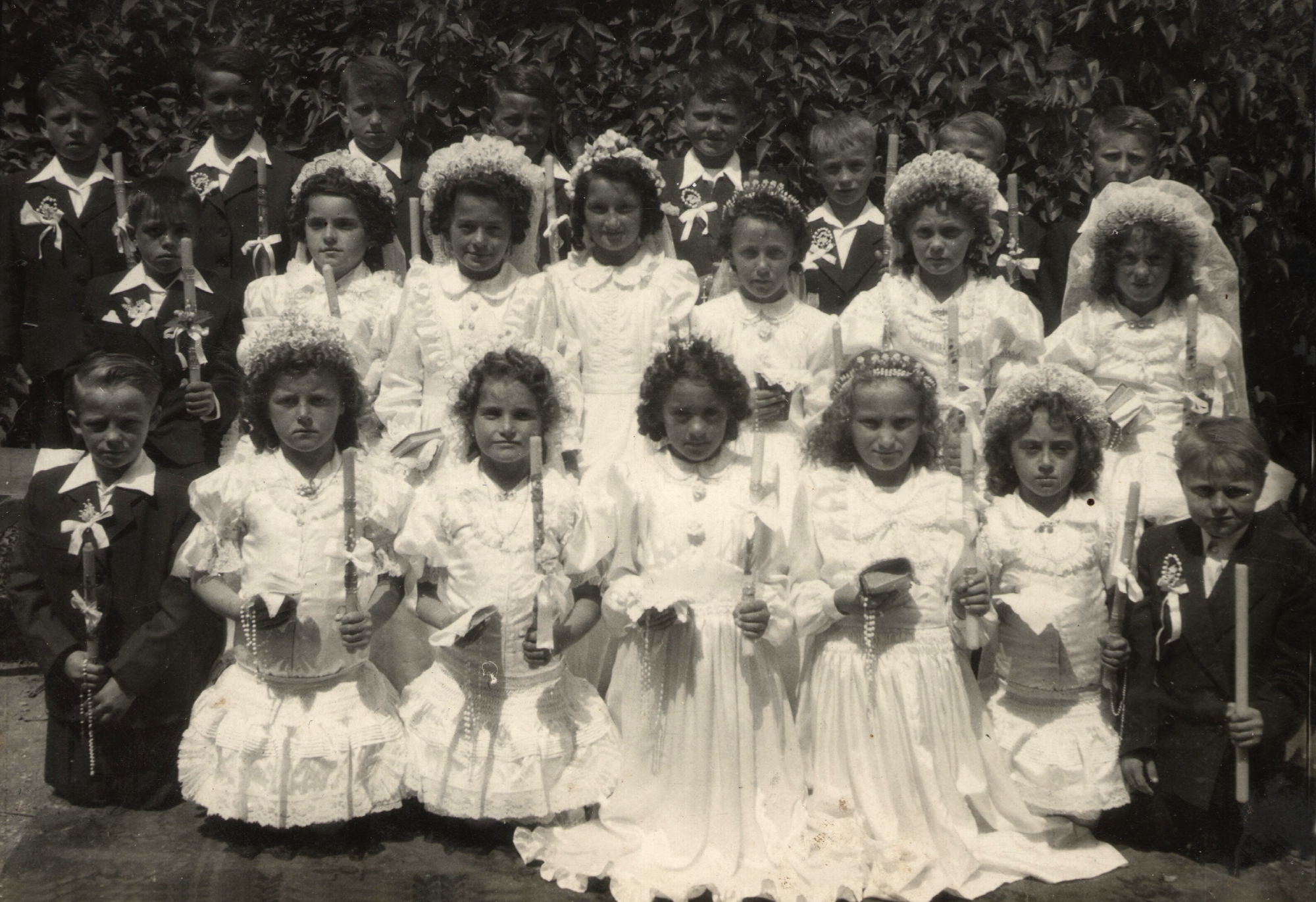 bart-elso-szentaldozas-1951