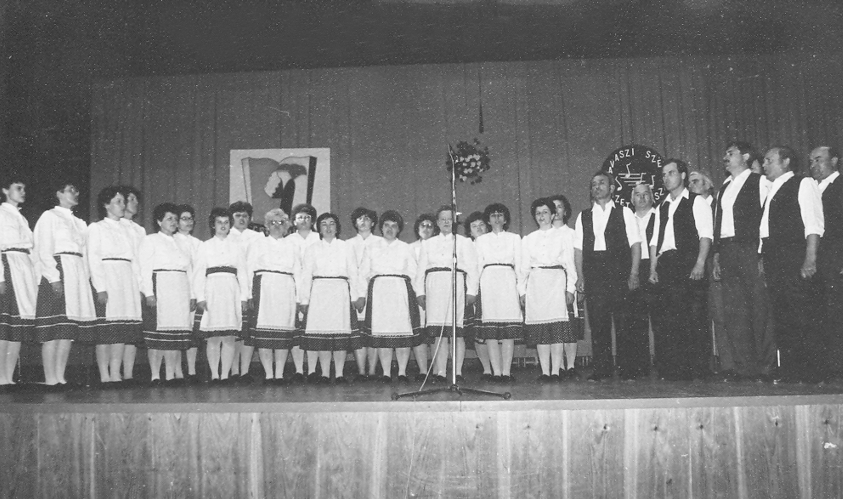 felsoszeli-nepdalkor-tavaszi-szel