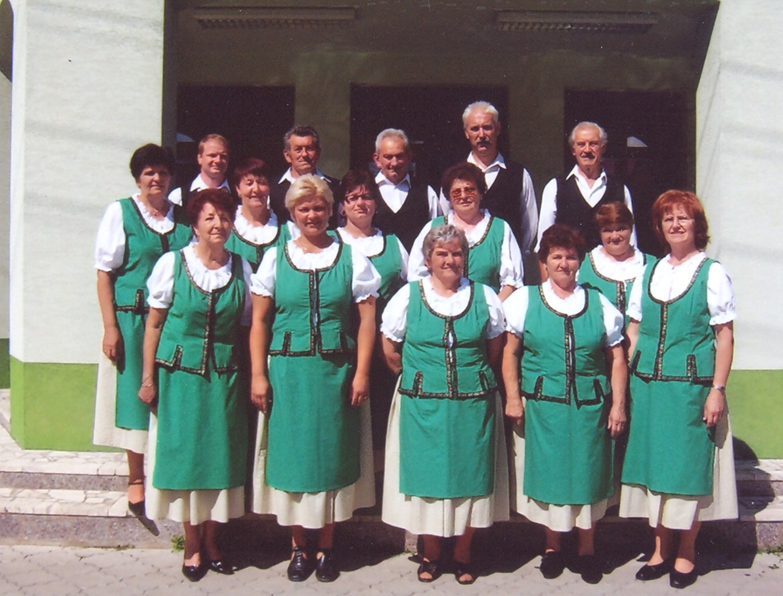 felsoszeli-biborpiros-szep-rozsa