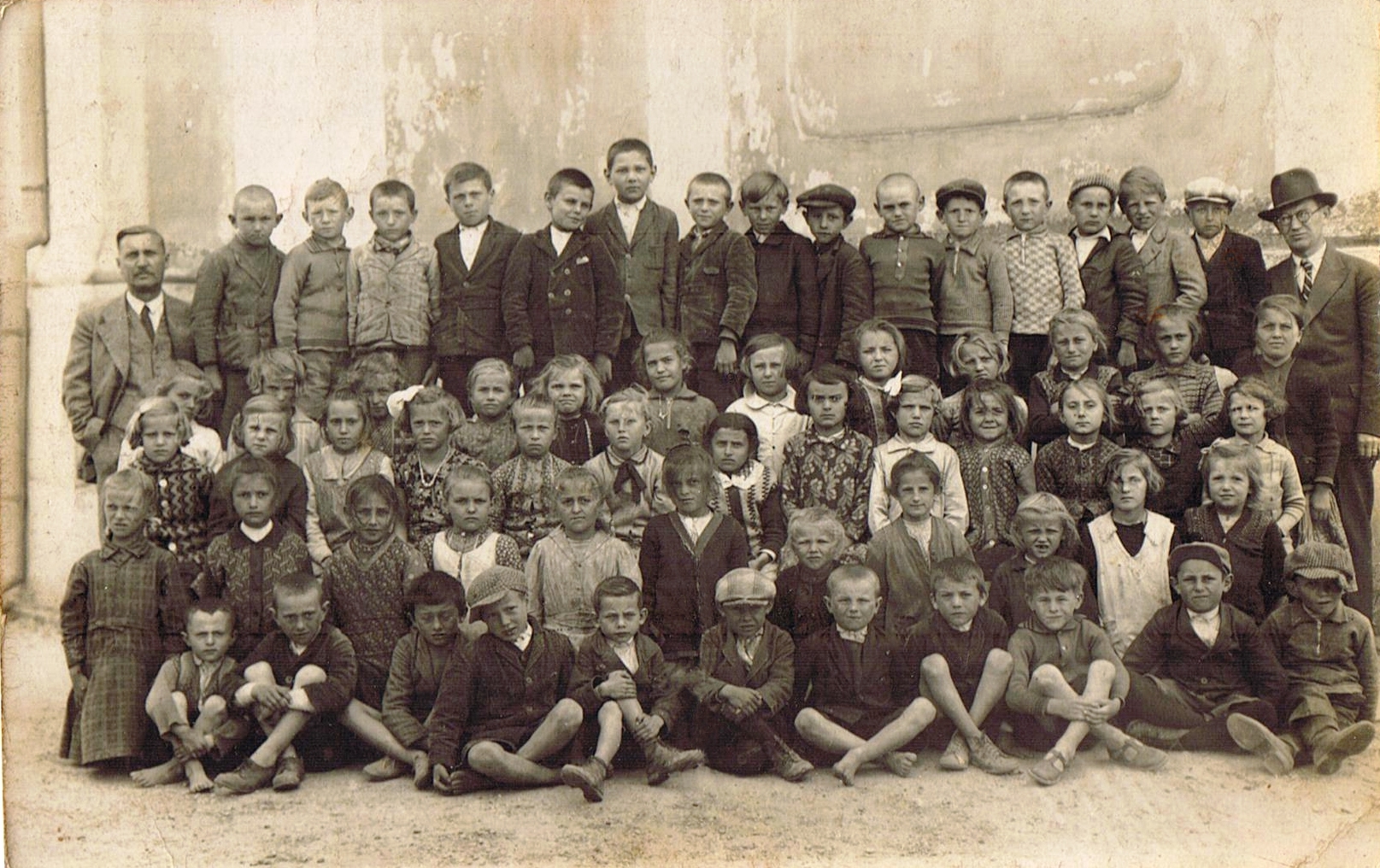 kohidgyarmat-iskolasok-konya