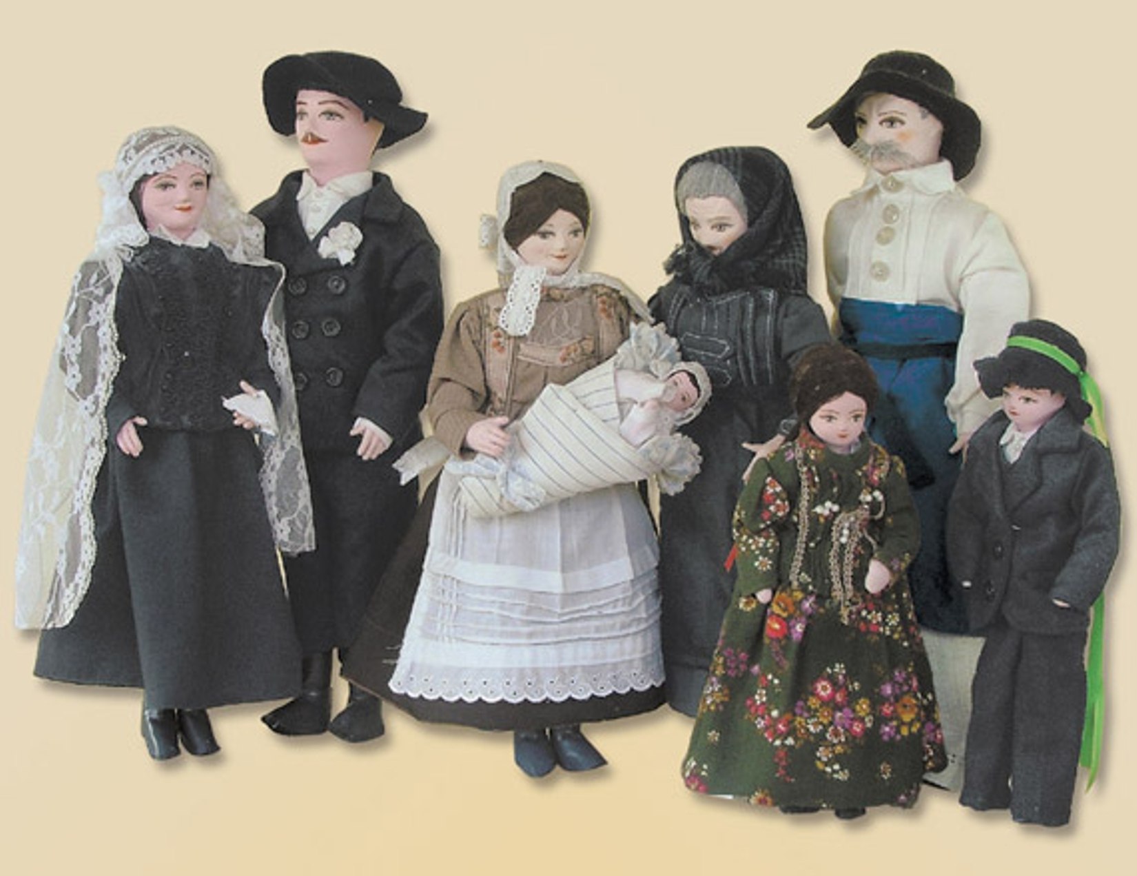 felsoszeli-nepviseletes-babak