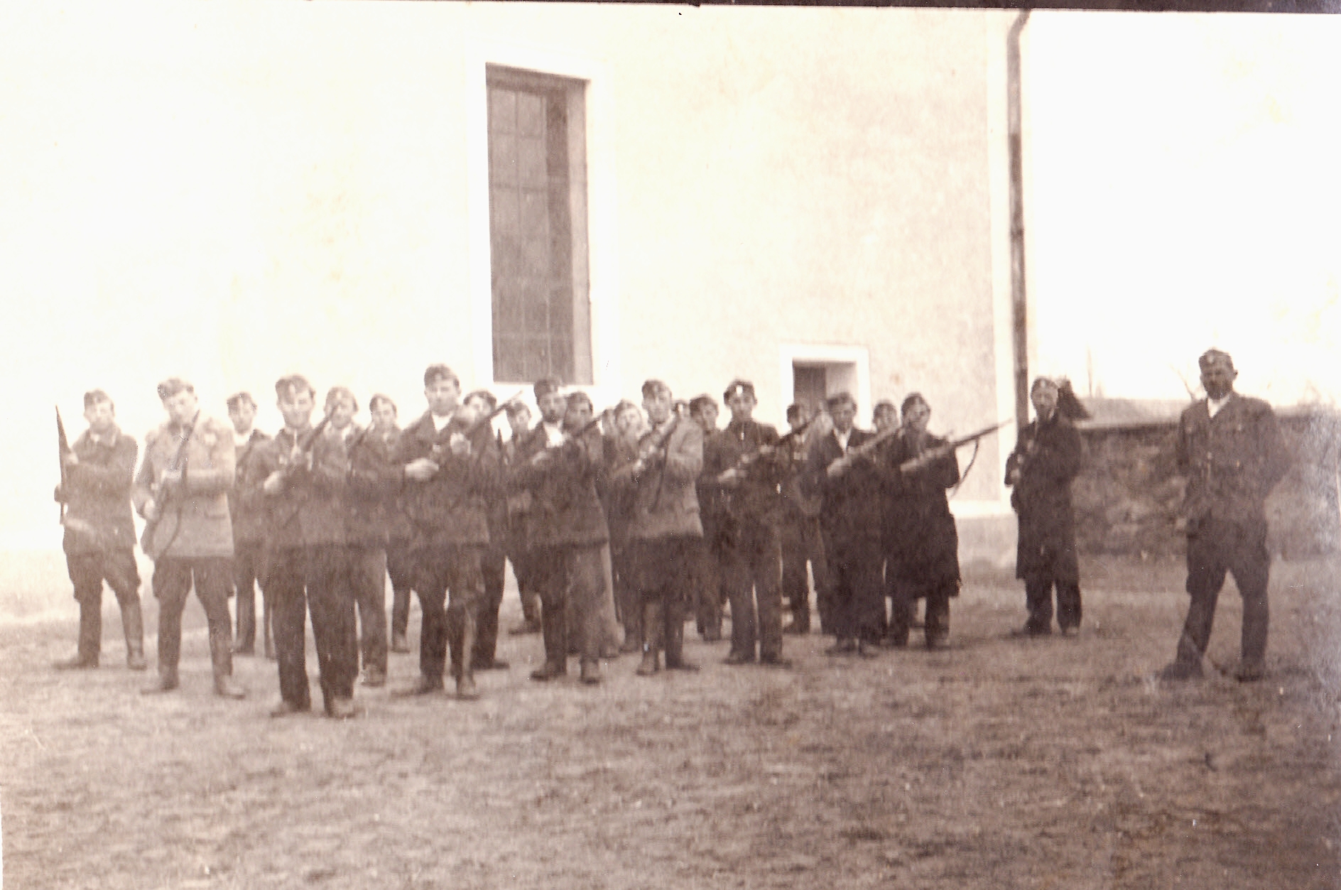 heteny-leventek-1942