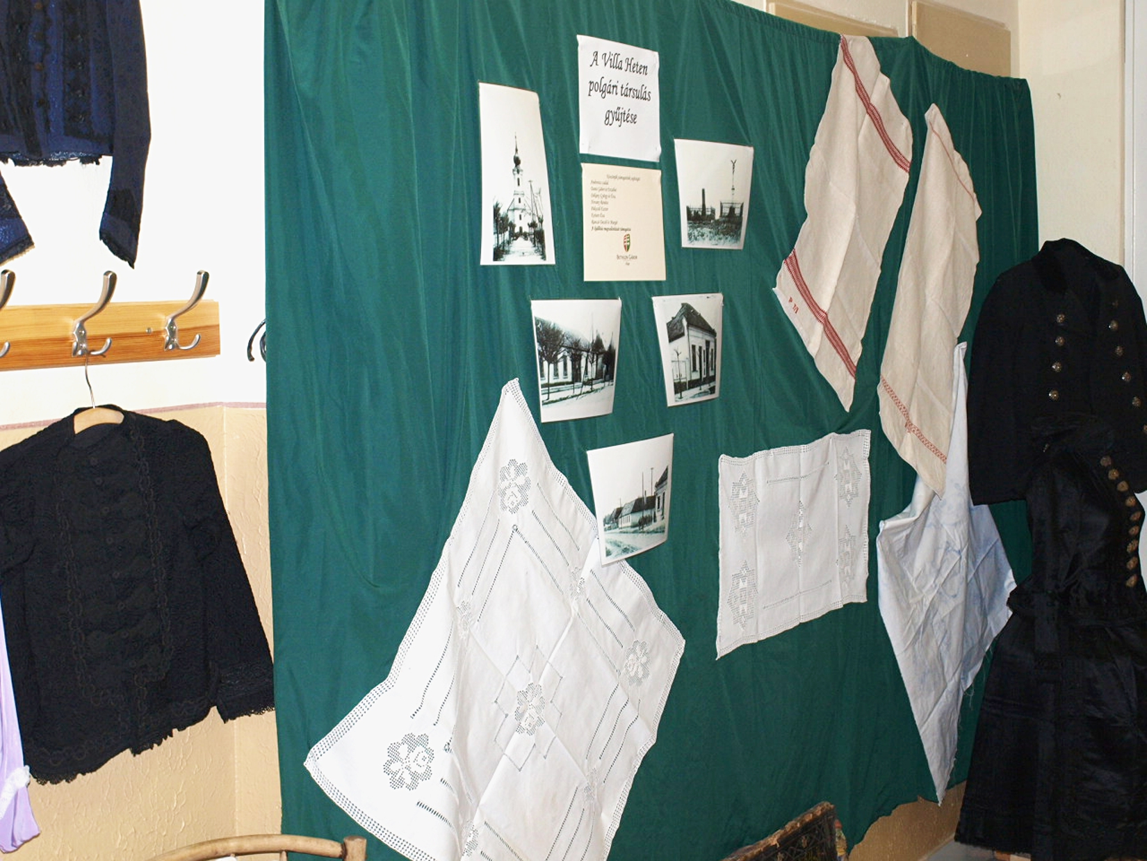 heteny-kiallitas-2011