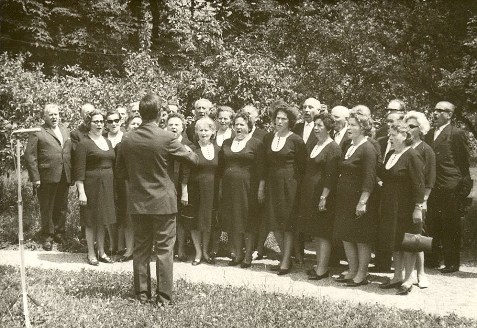 rozsno-czaban-samu-emlekmu-avatas-1