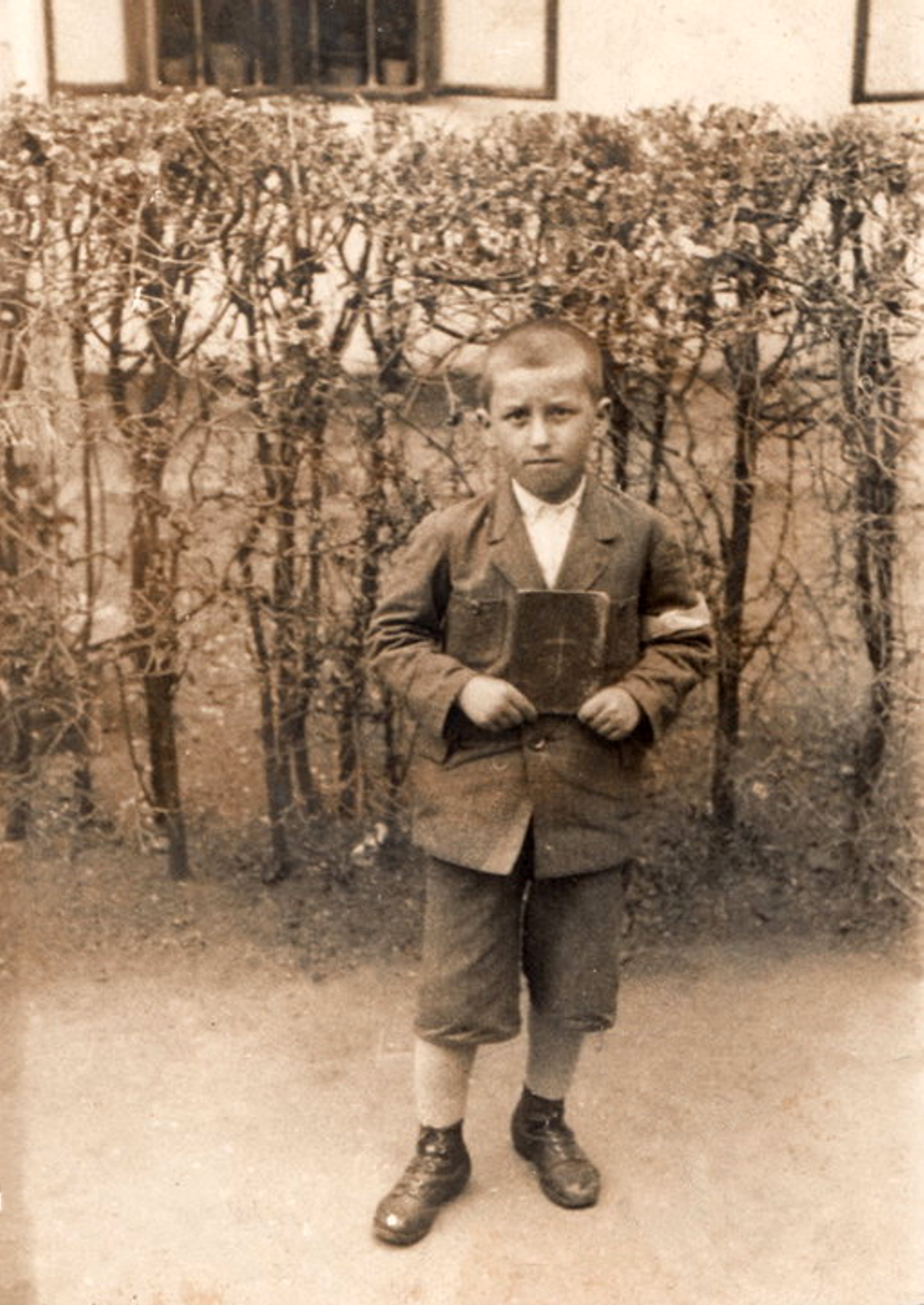 vaga-124-adamko-feri