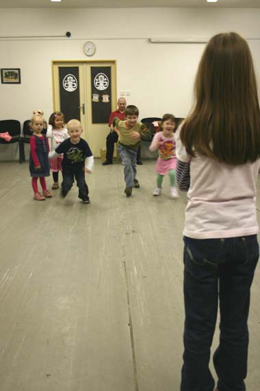 Hagyományőrző foglalkozás, népi játszóház kicsiknek