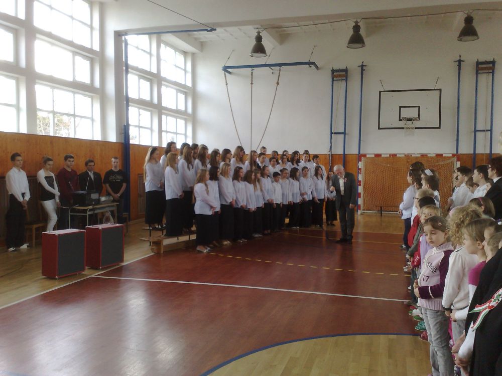 Ünnepi megemlékezés a galántai Kodály Zoltán Magyar Tanítási Nyelvű Alapiskolában