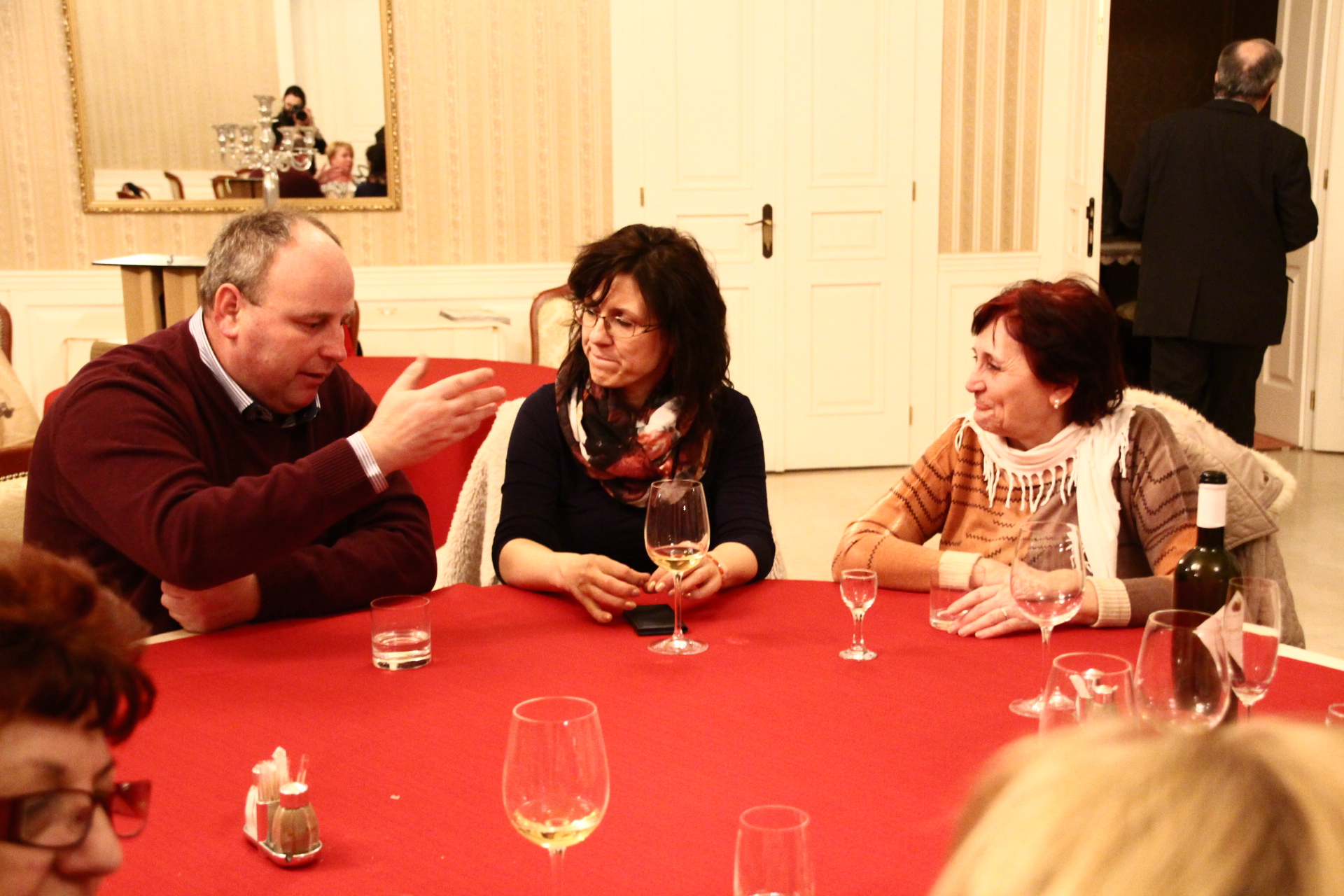 Évi szerződés aláírása Muravidék és Felvidék között