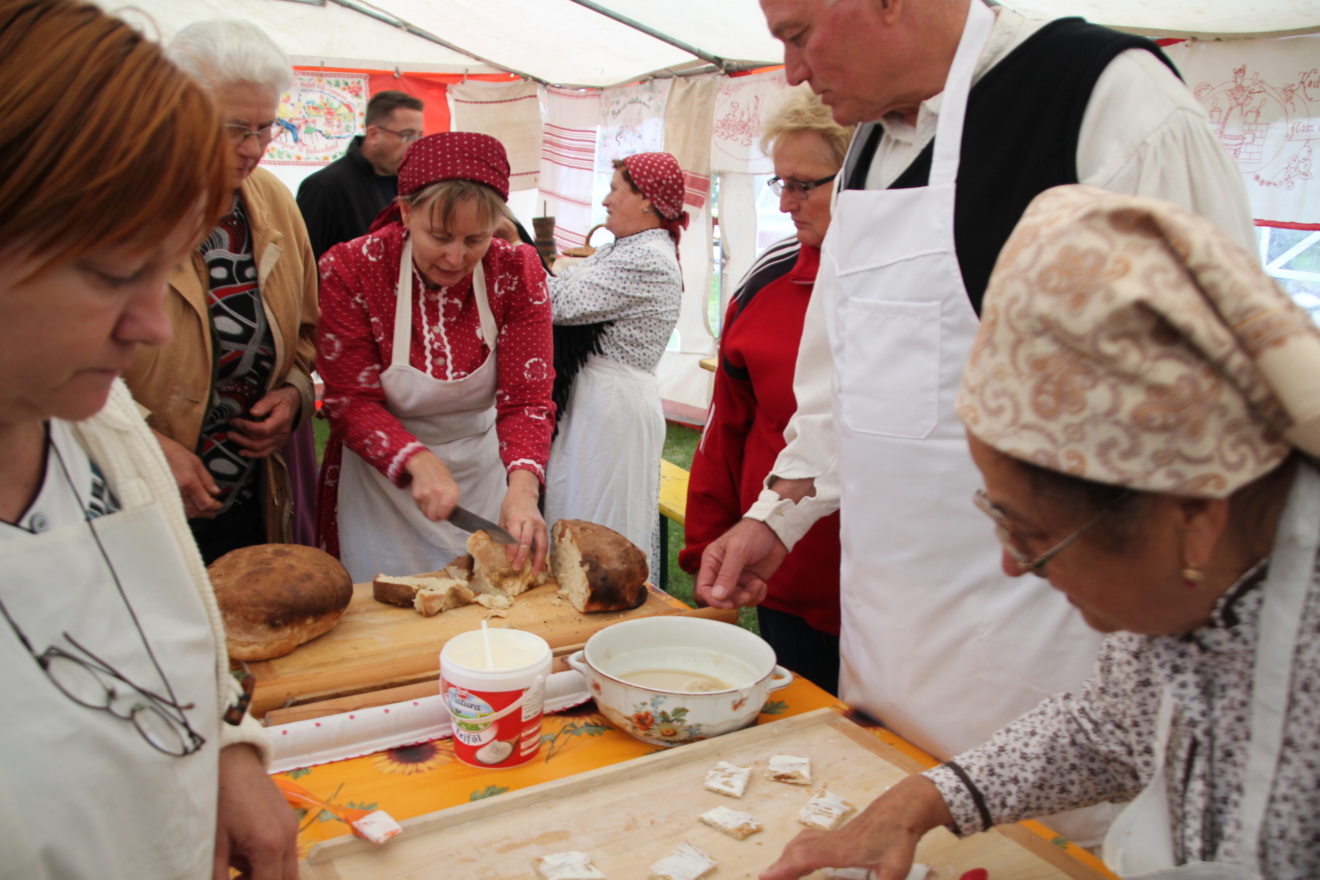 Kapunyitogató Dunamocson