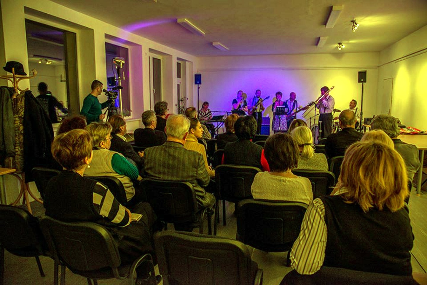 Meseautóval a zene világában