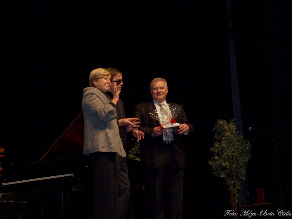 Mézes Rudolf megköszöni a felejthetetlen előadást