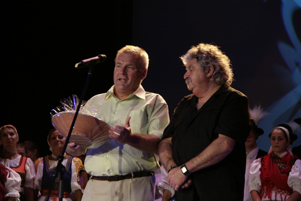 Mézes Rudolfnak, a Csemadok alelnökének köszöntője